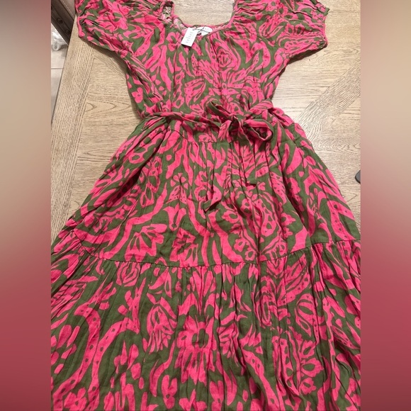 Tuckernuck Dresses & Skirts - Tuckernuck Velvet Graham & Spencer Cotton Green Pink Floral MIDI Dress L